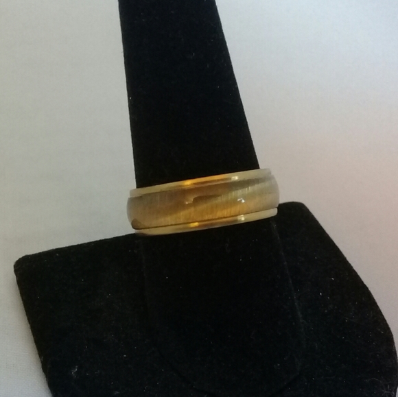 Gold with tigers eye stripe ring size 10 - Picture 1 of 4